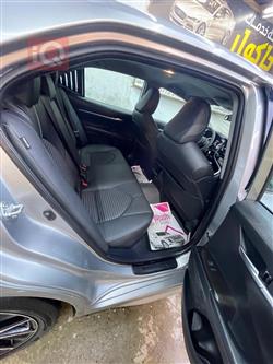 تۆیۆتا کامری